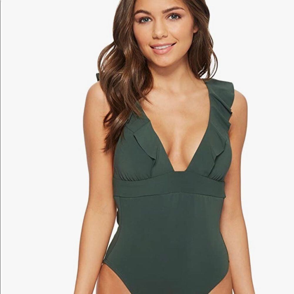 ROBIN PICCONE Lina‎ RUFFLE PLUNGING V NECK ONEPIECE SIZE 4